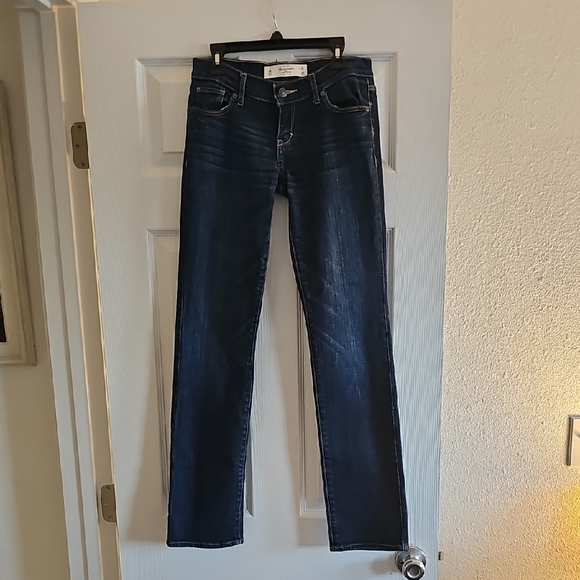 Abercombie & Fitch Blue Straight Leg Jeans with Classic Fit, Size 25 Waist 33L - Picture 1 of 7